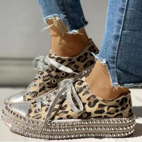 Casual leopard printed strappy shoes